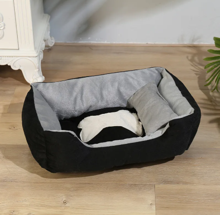 Pet Beds & Houses